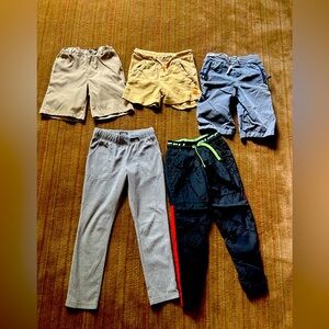 Boys 6-7 shorts and sweatpants. Excellent condition